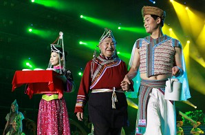 �{�󋌾���