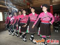 ����ǰ����Ƭ�������G߀�ǂ�(g��)���ֵĳ�С��