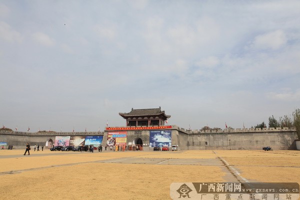 �R�ʇ��HӰ�ǣ�������H���^���c���e�ĉ���֮��