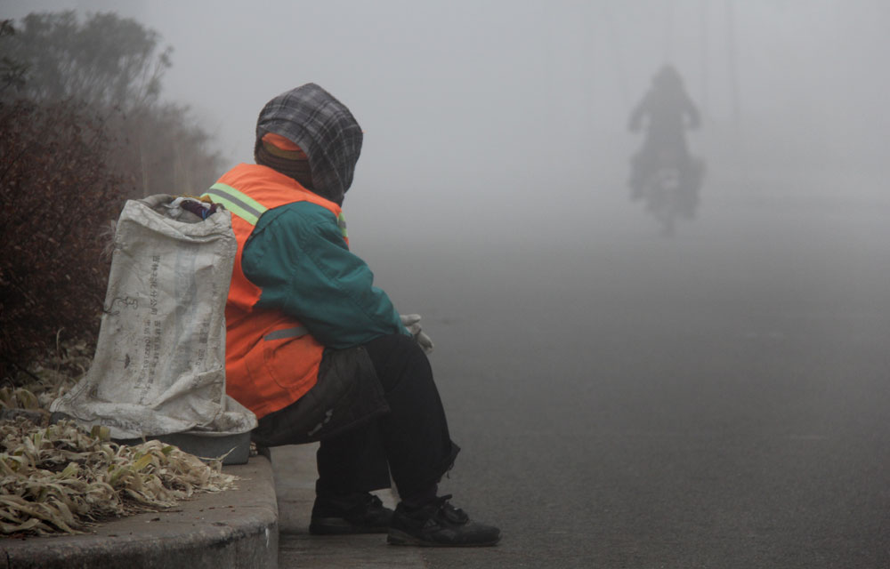 �����Ĵ��F�l�������u���۳ǣ��mȻ������ǰ����������һ�cһ�c����ǰ����·��