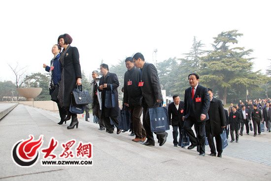 ��������8��30���ң�����ɽ�|ʡ���fʮһ�����Ε��h�_Ļ���h�����fί�T�_ʼ������D�����fί�T�����M ɽ�|���á�ӛ�� �R���K �z��.JPG