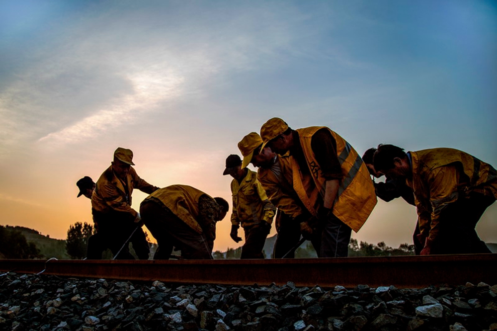 ���𶷏������_ʼ���Ĕz���ϲ�ɽ�F·��  �zӰ ���Ĵ� �Ԓ��18560271213.jpg