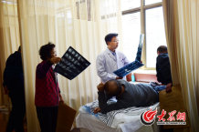 14��ÿ�죬���́��Ҏ��򿴲��Ļ��߽j�[���^��ÿ�����ߎ����H�ԙz���\�����󱊾Wӛ�� ���L�� �z.jpg