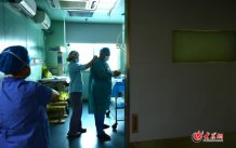 4��25�����磬���xͩ�ڞ�һ�_�p̥���g���ʂ䡣�󱊾Wӛ�� ���L�� �R���K �z.jpg