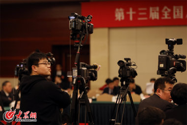 ���ý�w�ĔzӰ�C����Դ�