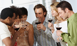 紅葡萄酒幫你對抗高熱量垃圾食品