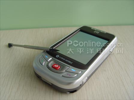 中興E700的外觀 商務(wù)導(dǎo)航利器ZTE中興e700新品上市