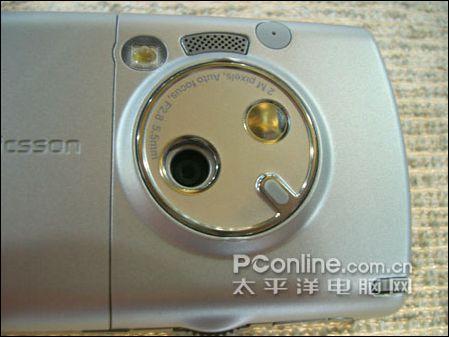 P990i背后的攝像頭 智能王者索愛(ài)超值商務(wù)P990c跌至2400