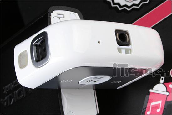 音樂新王者諾基亞旋屏智能5700圖賞(2)