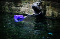 �����L��ˮ�����ϱ�Ȫ���P��ɽˮ���ˣ�߀�ܓ΂z�¶�