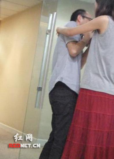 ��˾Ҏ���T���ϰ��������Ů���� ���ܾ��P50Ԫ