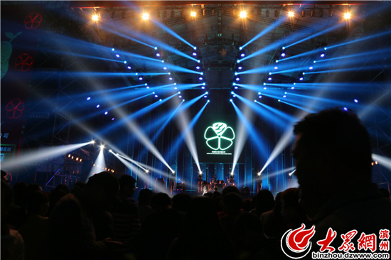 ����׌�ˮ����l������������Ļ ����ʢ������ȫ��