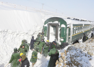 ���ѩ����12С�r��(n��i)�ɹ�1820����܇���ջ֏�ͨ܇