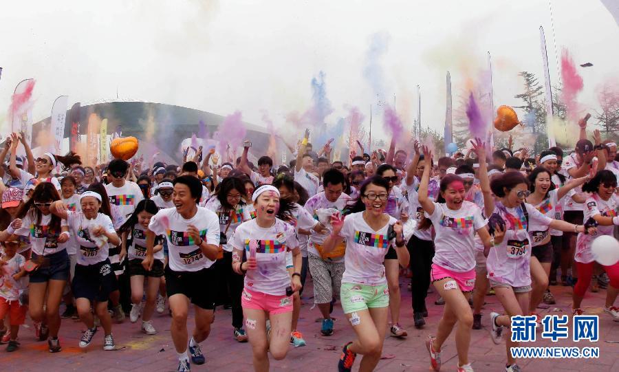 6��21�������f(w��n)�����������R�۱����@���@����5�����ɫ���\(y��n)��(d��ng)�����¾W(w��ng)ӛ�� ��T �z