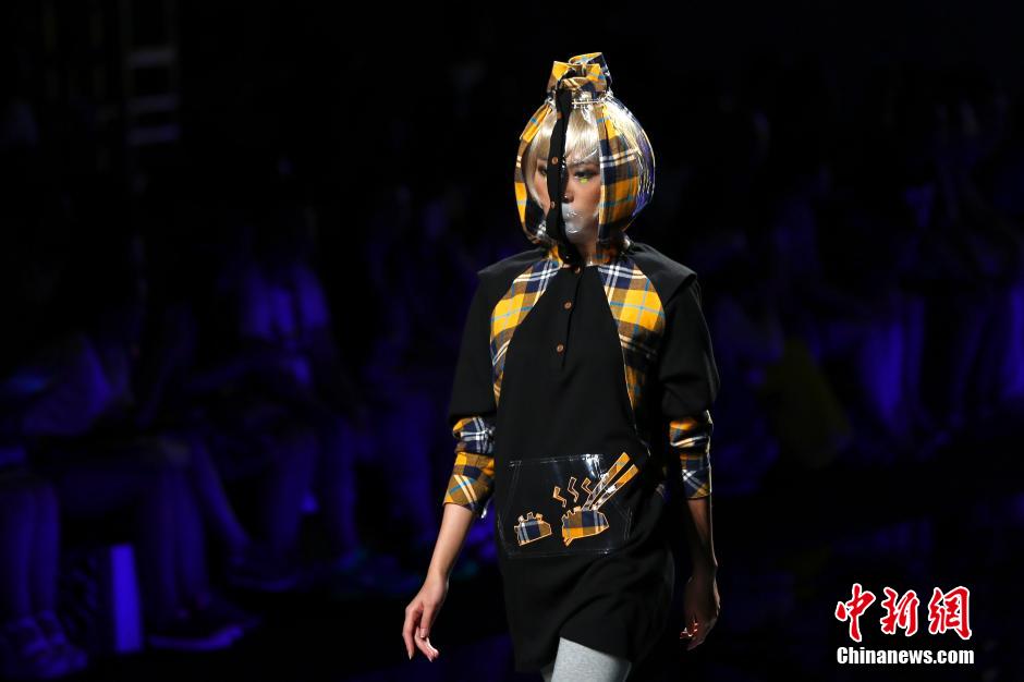 7��10����CRZ���������ڷ��������ݴ��㣬׌�^������Ԯ��@������������yϵ�С�����ϵ��������ϵ�е��Ă����}���Ĳ�ͬ�Ƕ�ԏ���һ������ʮ��������ǿ���