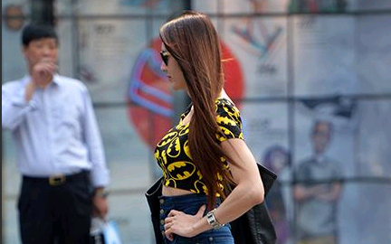 4��2�գ��������^����Ů�Լ����Q����������Ͻ֡�������W(w��ng)ӛ�� ������ �z��