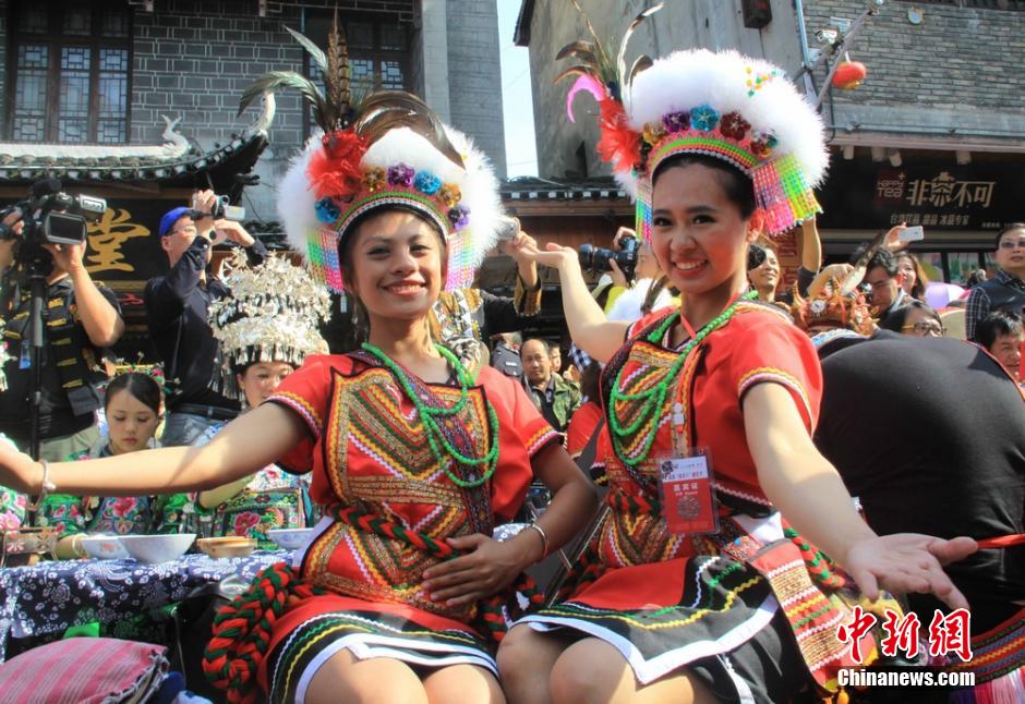 5��6����2014�Ї����P�����塰���°ˡ��������ں����P�˹ų��e�����P�˿h���丽����������������ȸ�����g���ڴ���������һ��������bʢ����