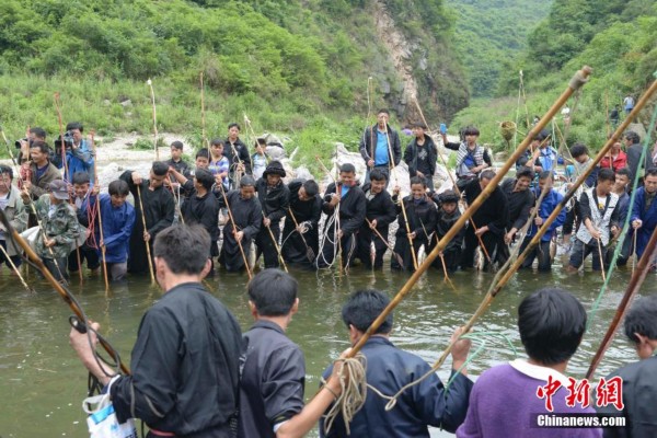 5��10�գ����F��ʡ�_(k��i)�(y��ng)�h��ˮ���ɰ���ǧ��������ͬ���g�c���Ț��~(y��)��(ji��)��