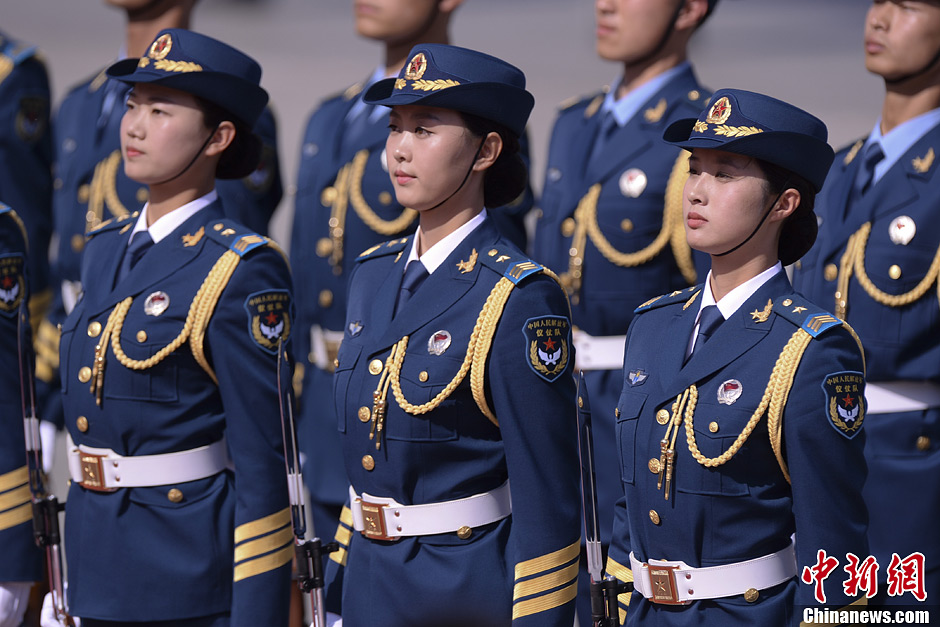 5��12�գ��Ї�������ϯ��(x��)��ƽ�ڱ����������Ö|�T��V���e�Ѓxʽ�gӭ������˹̹���y(t��ng)�e�����¹�÷����L�A���Ї�������܊��܊�x����׬F(xi��n)Ů�x�̱���Ӱ��������l(f��) ���� �z