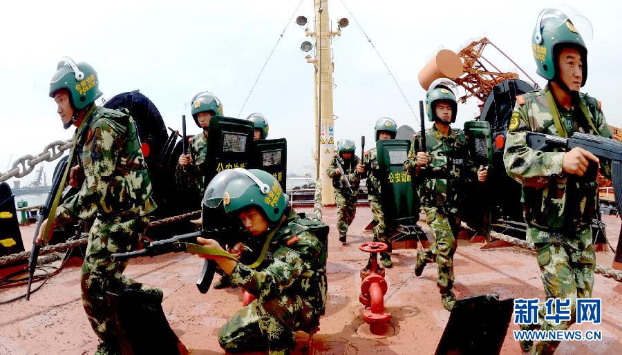 8��13�գ��ػʍu߅���z��վ���ڷ�꠹ٱ��ڷ���̎ͻ�ݾ���������