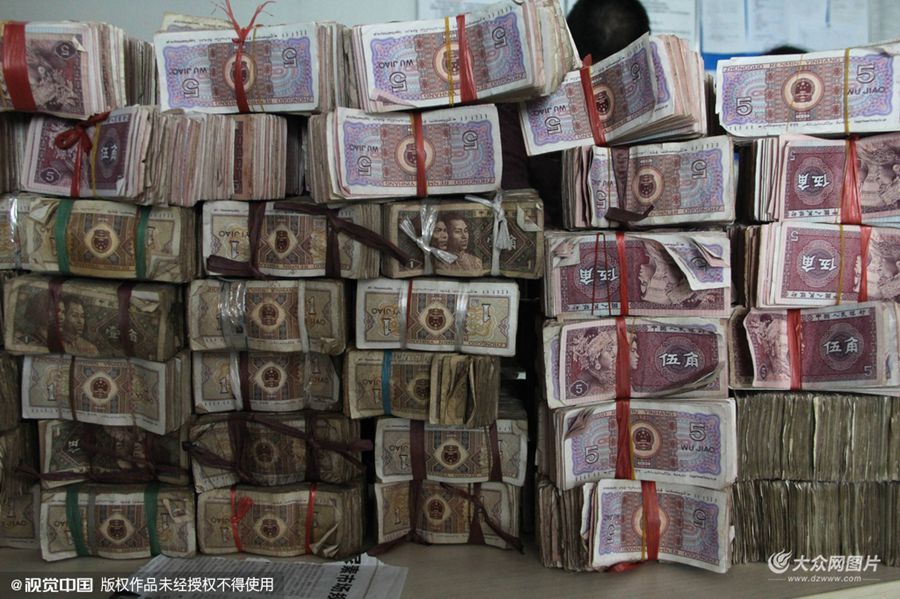 2016��1�����I�ݵ���������ĳ��܇4S��ӆُ(g��u)�̄�(w��)��܇һ�v��1��22��������ǰ��(l��i)���{�׸������׸�ȫ����ֵ1�ǣ�5�Ǽ��ż�Ӳ�ź�Ӌ(j��)���f(w��n)��ǧ��Ԫ��