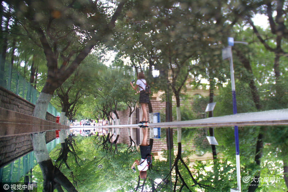 8��22����ɽ�|ʡ���u�У����İ˴��P(gu��n)���^(q��)��(n��i)��ͬԊ�⮋�ȣ��ο��c�����䲻��(j��ng)���g���J�M���eˮ�ĵ�Ӱ�����������o�ͮ�������u����