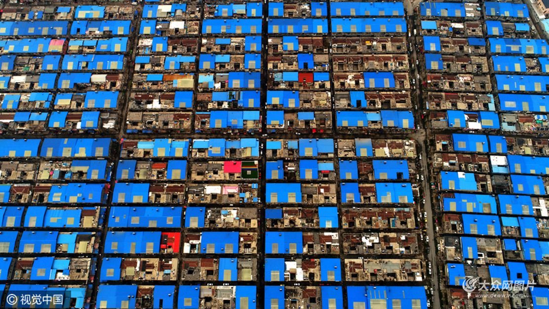 3��24�գ�ɽ�|ʡ��(j��)���У��ښvɽ��·�жε��S�_��^(q��)κ���f����(sh��)��������С�ǵ�픲����������M(f��i)���b���{(l��n)ɫ��䓰�ͻҰ�ɫ͸���ɹⴰ�����ڷ���ͷ��꣬�İ��׸߿ո���Ұ����g������������飬�������ǉ��^��