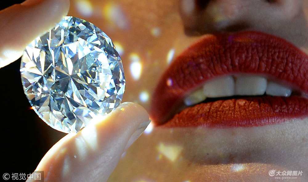 ���ؕr�g2018��2��8����Ӣ��������һ�w102.34�����oϾ���@�ڂ����K�������u��չ�����AӋ�ۃr�_3370�f��Ԫ��