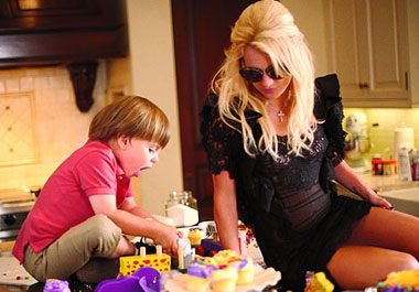 ���m�ݔy�ӵǡ�Elle���F(xi��n)����ĸ��