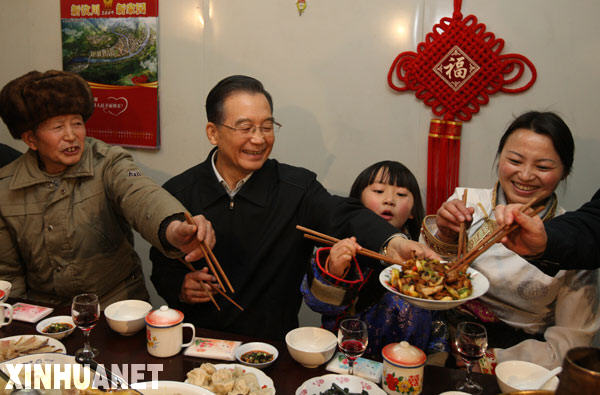 1��25�գ��ؼҌ��������봨ӳ��悰巿����С�^��־�h�ҳ���ҹ��@�ǜؼҌ�Ո���Ʒ�L���������Ļ���⡣1��24����25�գ��й��������ξֳ�ί������Ժ����ؼҌ������Ĵ��ܞ������صı�������ꖡ��봨�ȵأ��͞ą^����һ���^�ꡣ���A��ӛ��Ҧ�󂥔z