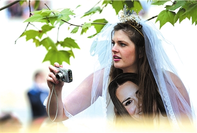 4��29����һ��Ů�Ӵ����鼆�^���������Ӵ�������A��l����C�����A�硶�Ї��Ո󡷾Wվ