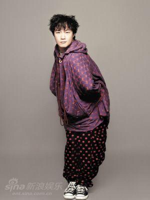 ���Ѹ7������ʢ�ı�����һ���ݳ����ᳱ(�D)