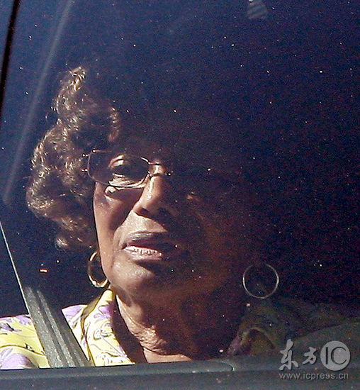 �ܿ��dĸ�H�@��Ů�R�r�O�o����Ո�ӹܾ��~ؔ�a