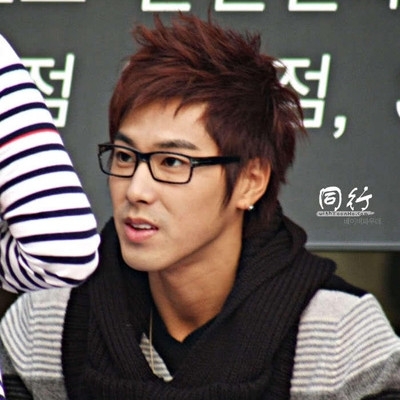 ������Ƕ��ۺڿ����R�����ʺƹ���