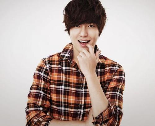 ŮģײĘ��־�� Kimi�°l��ײĘ����怣��M�D��