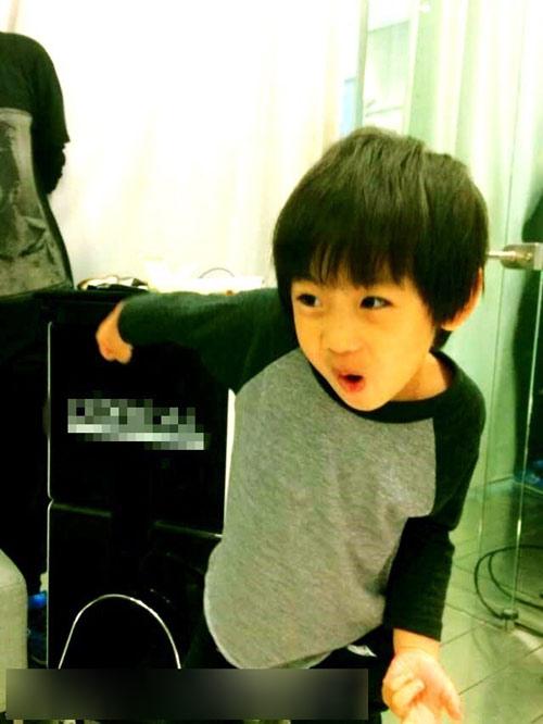 ŮģײĘ��־�� Kimi�°l��ײĘ����怣��M�D��