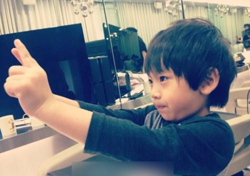 ŮģײĘ��־�� Kimi�°l��ײĘ����怣��M�D��